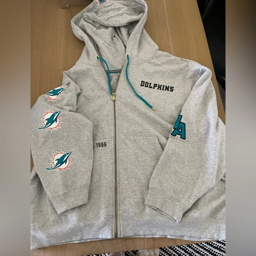 West by Erin Andrews|Heathered Gray Miami Dolphins Plus Size Full Zip Hoodie••• - Picture 4 of 16